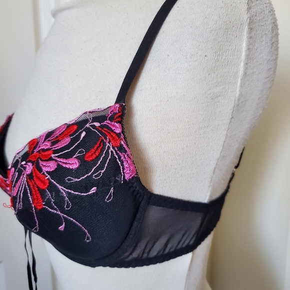 Fredrick's Of Hollywood Embroider Black Lace  Push Up Demi Bra Women's 36 C - Picture 6 of 13